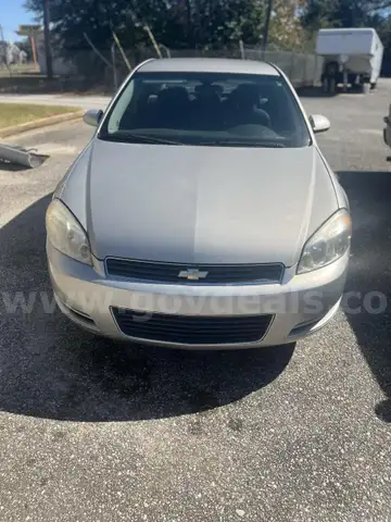2008 CHEVORLET IMPALA - SILVER