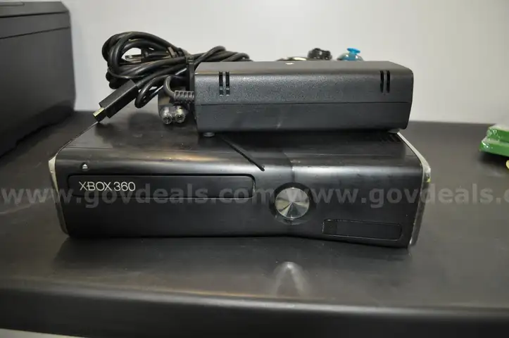 XBOX360/ WITH GAME