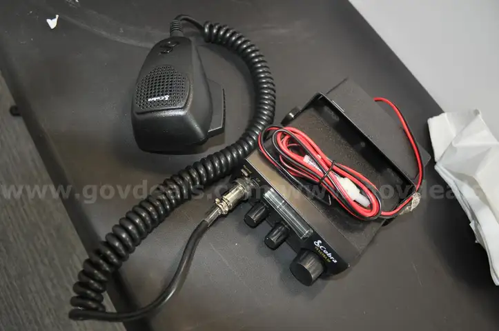 COBRA CB RADIO 19 ULTRA III