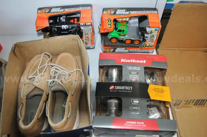 LOT OF MISCELLANEOUS ITEMS