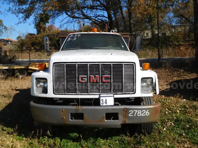 2000 GMC C7H042