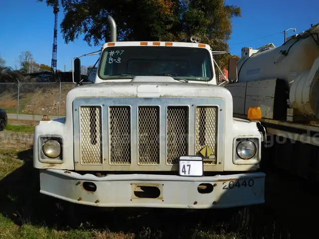 1999 International F2574