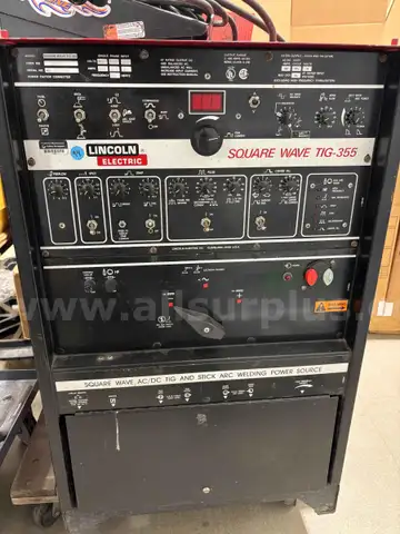Lincoln Electric Square Wave TIG 355 Welder