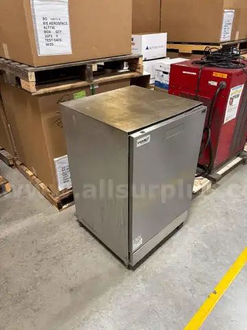 VWR 10002-852 Glass Washer