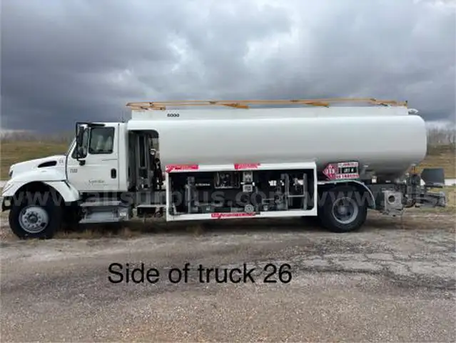 Garsite 7300 SFA 4X2 5000 Gallon Jet A Refueler