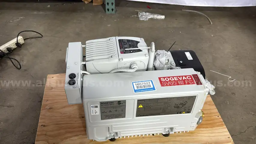 Leybold SV65 BIFC SV65BIFC Rotary Vane Vacuum Pump 37.66