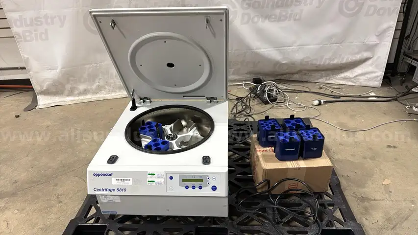 Eppendorf 5810 Centrifuge, 14,000 RPM, A-4-81 Rotor, 120V, 2003