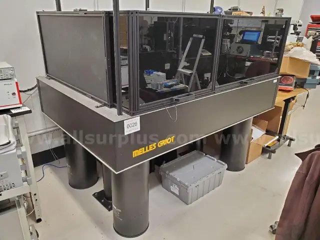 Melles Griot Sealed Hole Optical Isolation Table, 6ft x 4ft