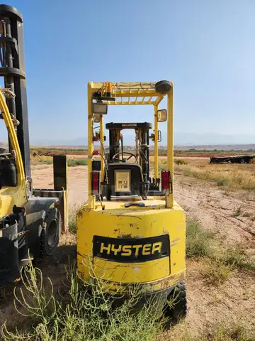 2002 Hyster E50XM2-33 Forklift