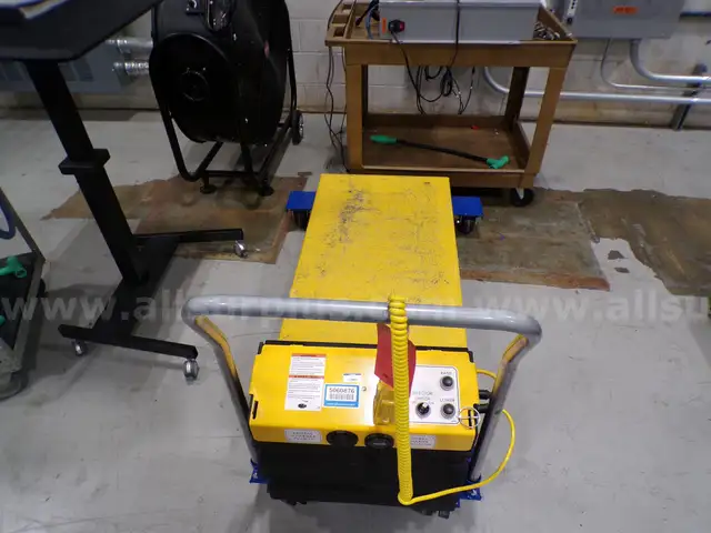 Mobile Lift Cart