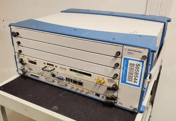 Agilent M9505A AXIe Test Chassis