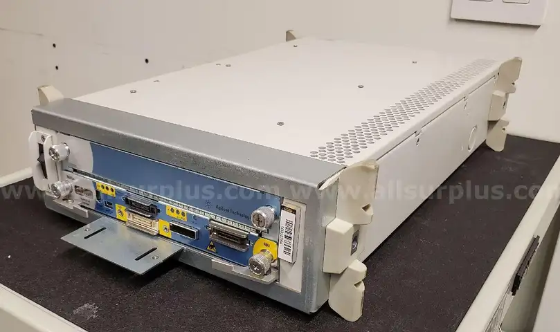 Agilent N5302A Test Chassis