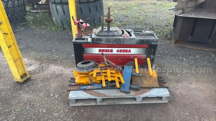 Coats 4050A Tire Changer