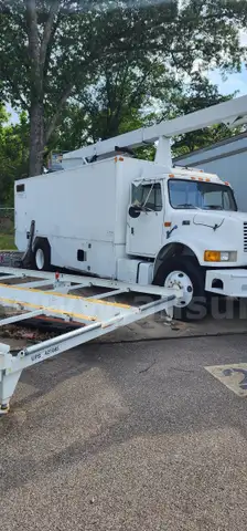 2001 GLOBAL 3200 HBNR 4900 4XR De-icer/3200 Gallon