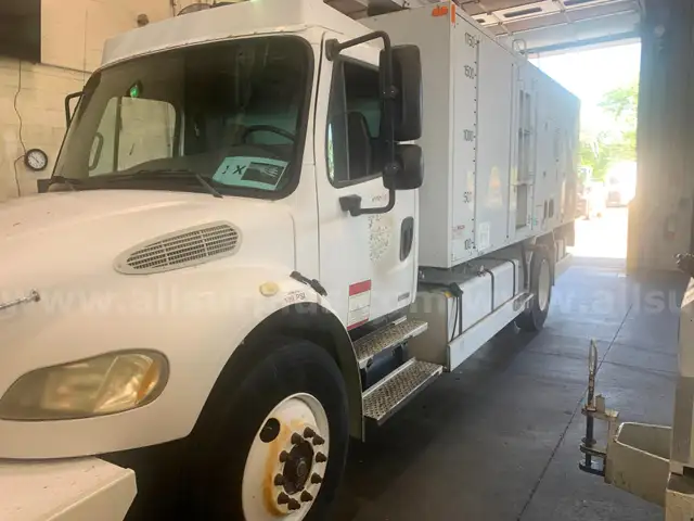 2005 GLOBAL 2100MBTE De-icer/2000 Gallon - DIESEL
