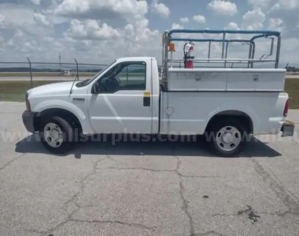 2006 Ford F-350 SD XLT 2WD