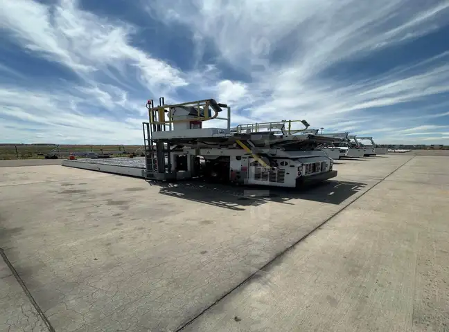 2006 TLD 929 Cargo Loader 220&#x22; - Diesel