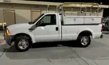 2005 Ford F-350 SD XLT 2WD