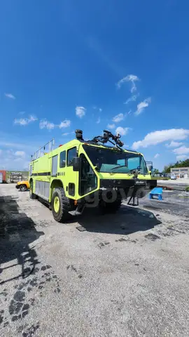 2006 Oshkosh Striker