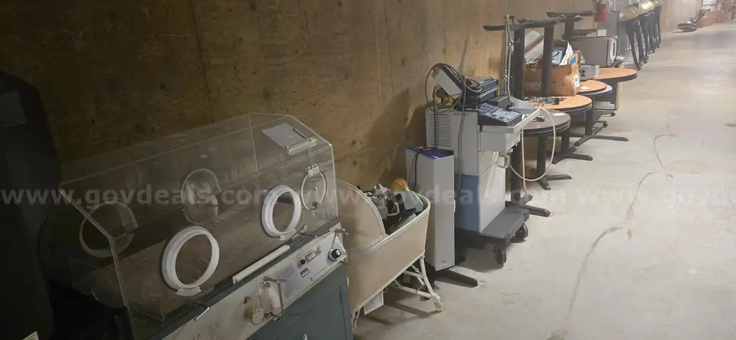 1 Lot of Medical Equipment