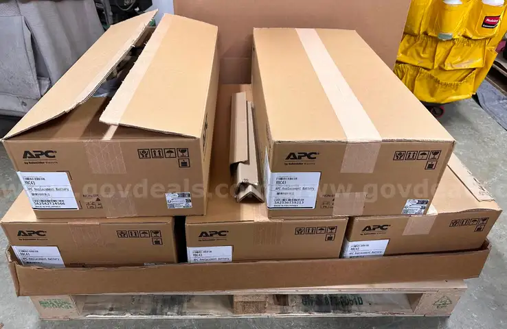 RBC43 replacement battery OEM