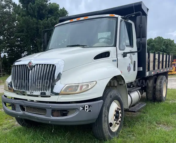 2013 International 4300 Dump Truck