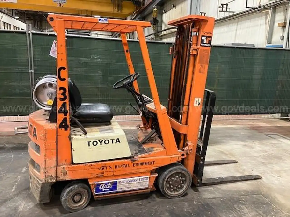 1990 TOYOTA FORKLIFT | AllSurplus