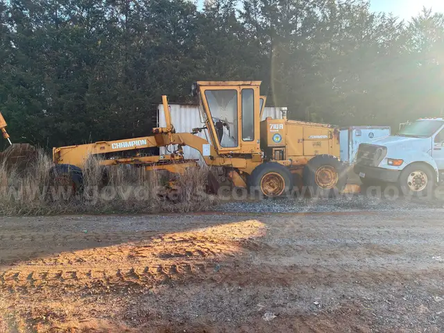 Champion motor grader. Will not run