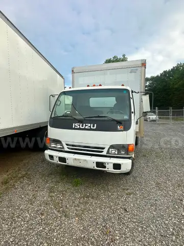 2001 Isuzu NPR Truck