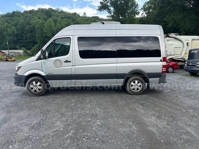 2014 Mercedes-Benz Sprinter 2500 Passenger Van High Roof 144-in. WB
