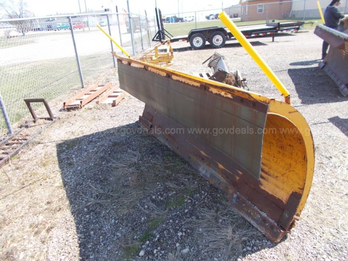 Gledhill Snow Plow | AllSurplus