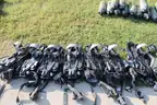 Self contained breathing apparatus harness&#x27; and tanks
