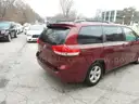 2014 Toyota Sienna LE 4-door Minivan w/Rusty brakes