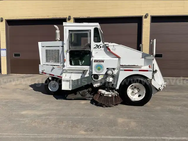 1994 Elgin Street Sweeper