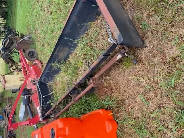 Asphalt and Gravel Spreader