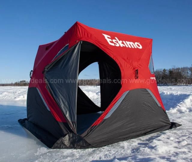 Eskimo ice clearance fishing