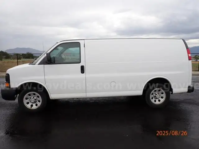 2013 CHEVROLET EXPRESS 1500 FULLSIZE AWD CARGO VAN