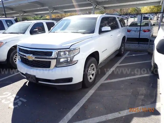 2017 CHEVROLET SUBURBAN POLICE PKG 4X4 SUV ( NEEDS TRANSMISSION AND OIL PAN