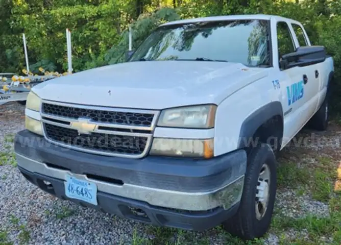 2007 Chevrolet Silverado Classic 2500HD Work Truck Crew Cab Long Box 4WD