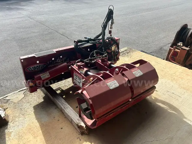 EZ Spot UR Skid Steer Pole Clamp Attachment