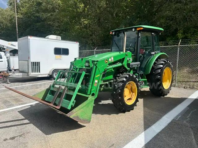 2012 John Deere 5083E Limited