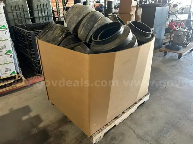 Full gaylord of rubber pipe couplings