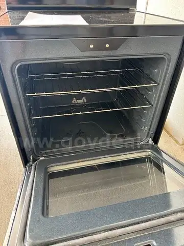 Gently Used GE Freestanding Electric Range Oven