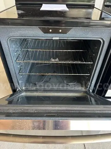 Gently Used GE Freestanding Electric Range Oven