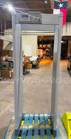 CEIA WALK THROUGH METAL DETECTOR