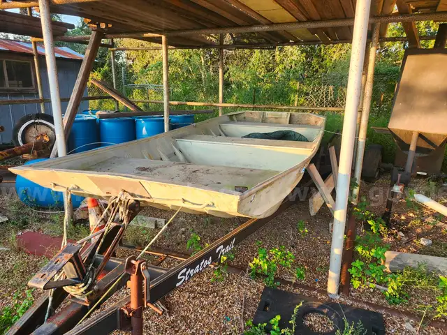 MONARK BOAT WITH TRAILER AND MOTOR