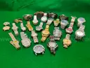 VARIOUS PIECES OF JEWELRY