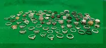 VARIOUS PIECES OF JEWELRY