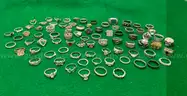 VARIOUS PIECES OF JEWELRY