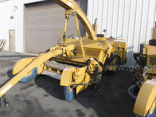 Leaf Loader 1997 Hi-Way AutumnMate 720